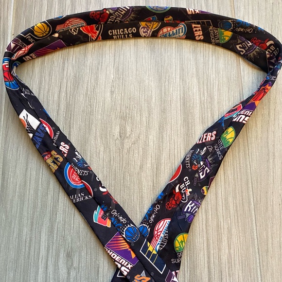 Vintage 1994 Wallywear NBA Logos Necktie - Picture 7 of 8